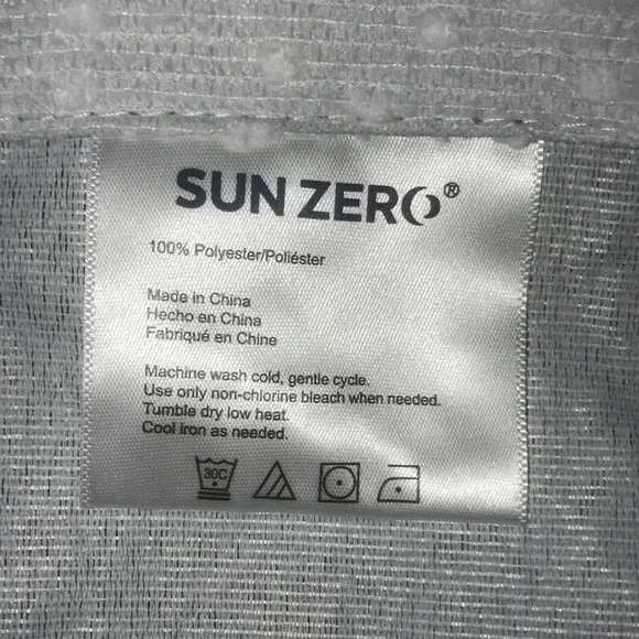 SUN ZERO 2 PANELS gray white textured - Picture 4 of 7